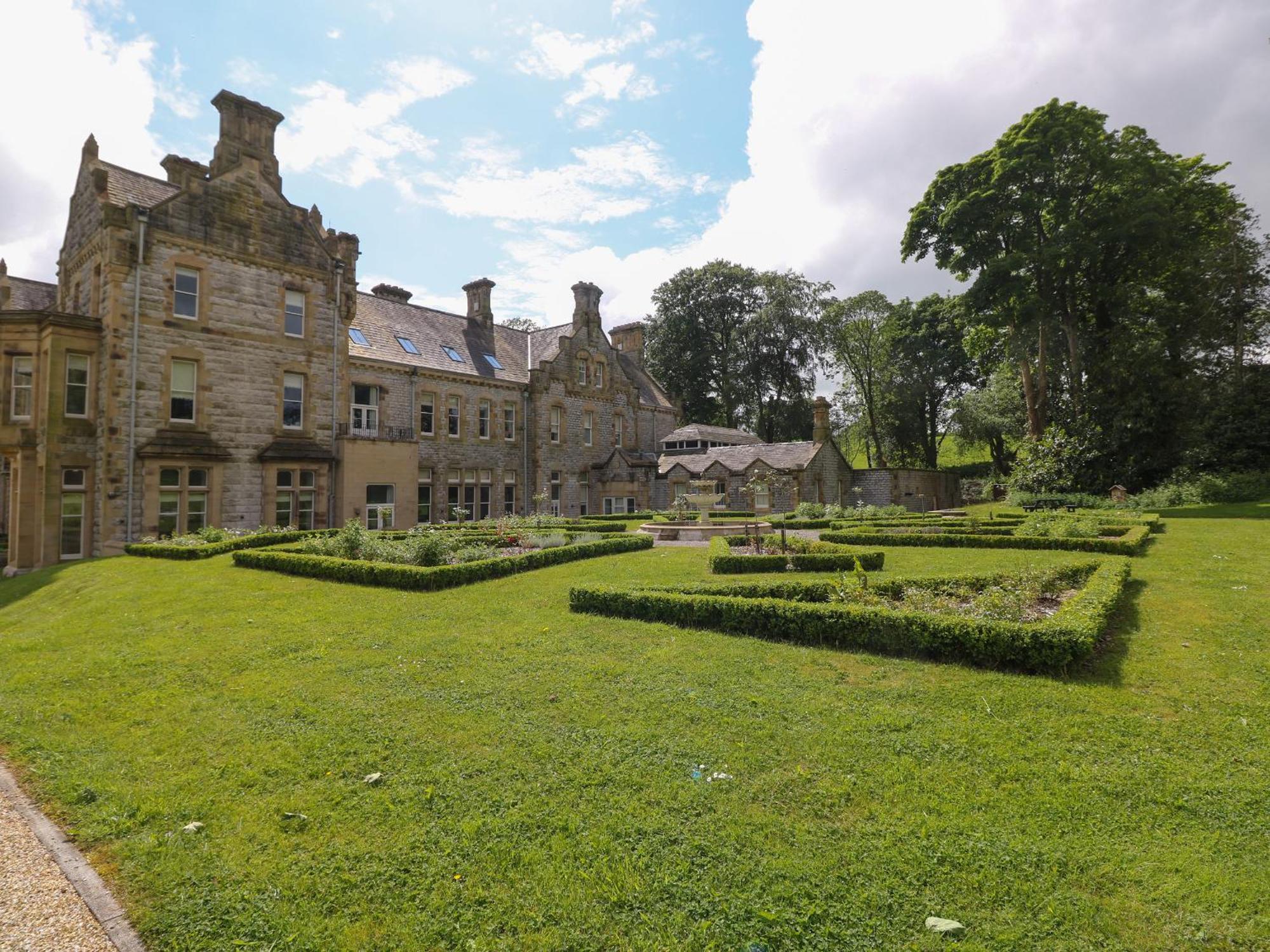 The Violet Suite Stone Cross Mansion Ulverston Exterior foto